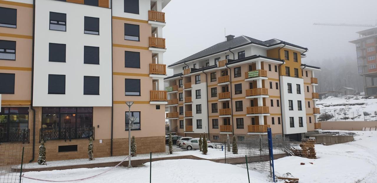 Apartman Dnd Zlatibor Sa Garazom Zewnętrze zdjęcie